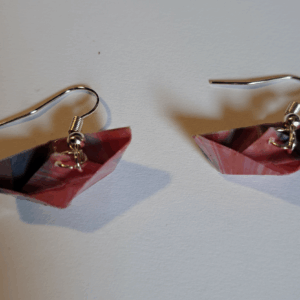 Pendientes origami hechos de papel