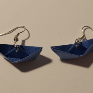 Pendientes origami hechos de papel