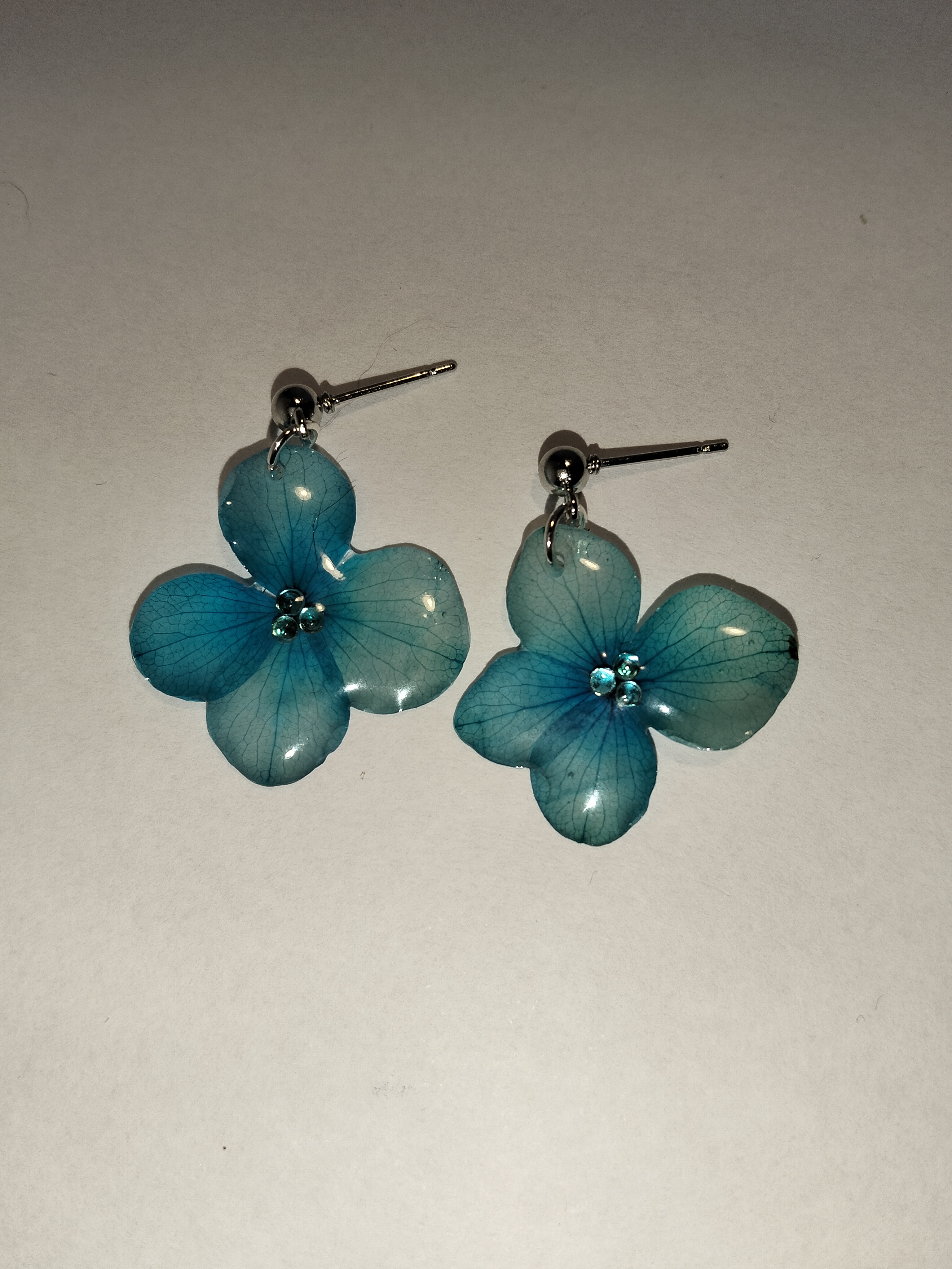 Pendientes de flor natural en resina