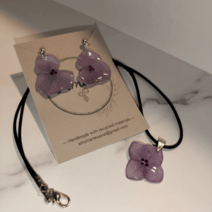 Conjunto de flores naturales en resina